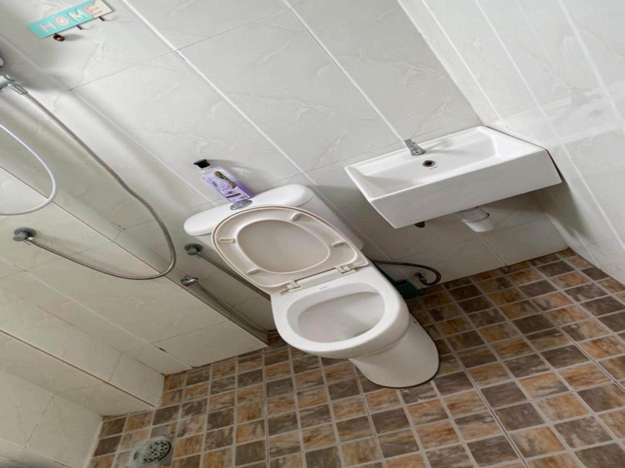 Oyo 91086 Bayu Service Apartment クア エクステリア 写真