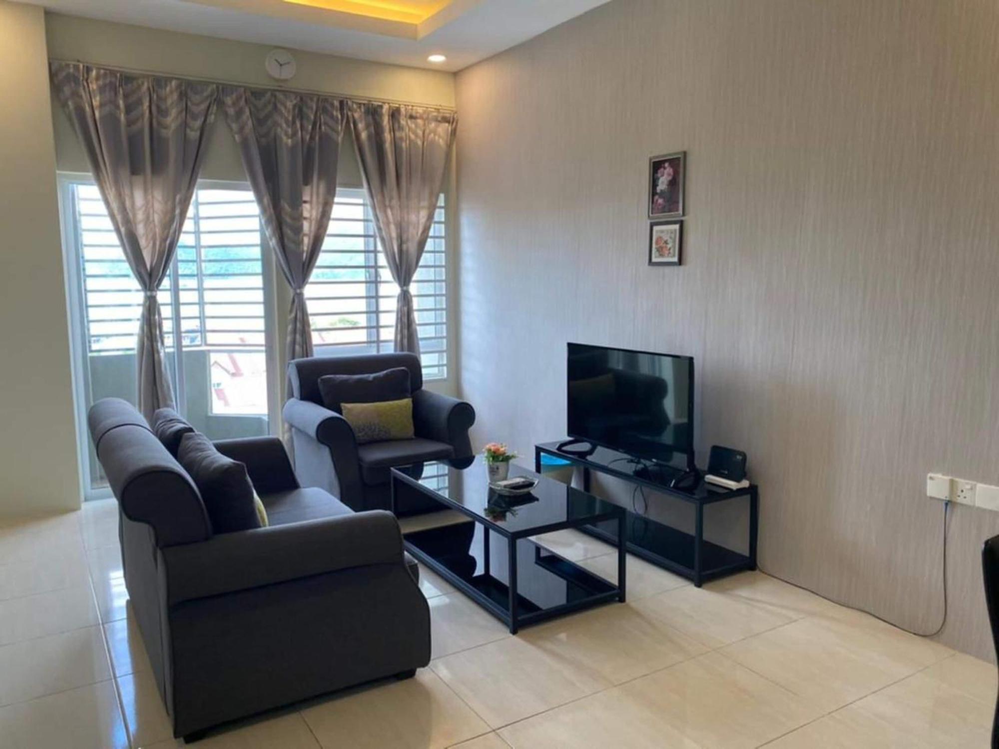 Oyo 91086 Bayu Service Apartment クア エクステリア 写真