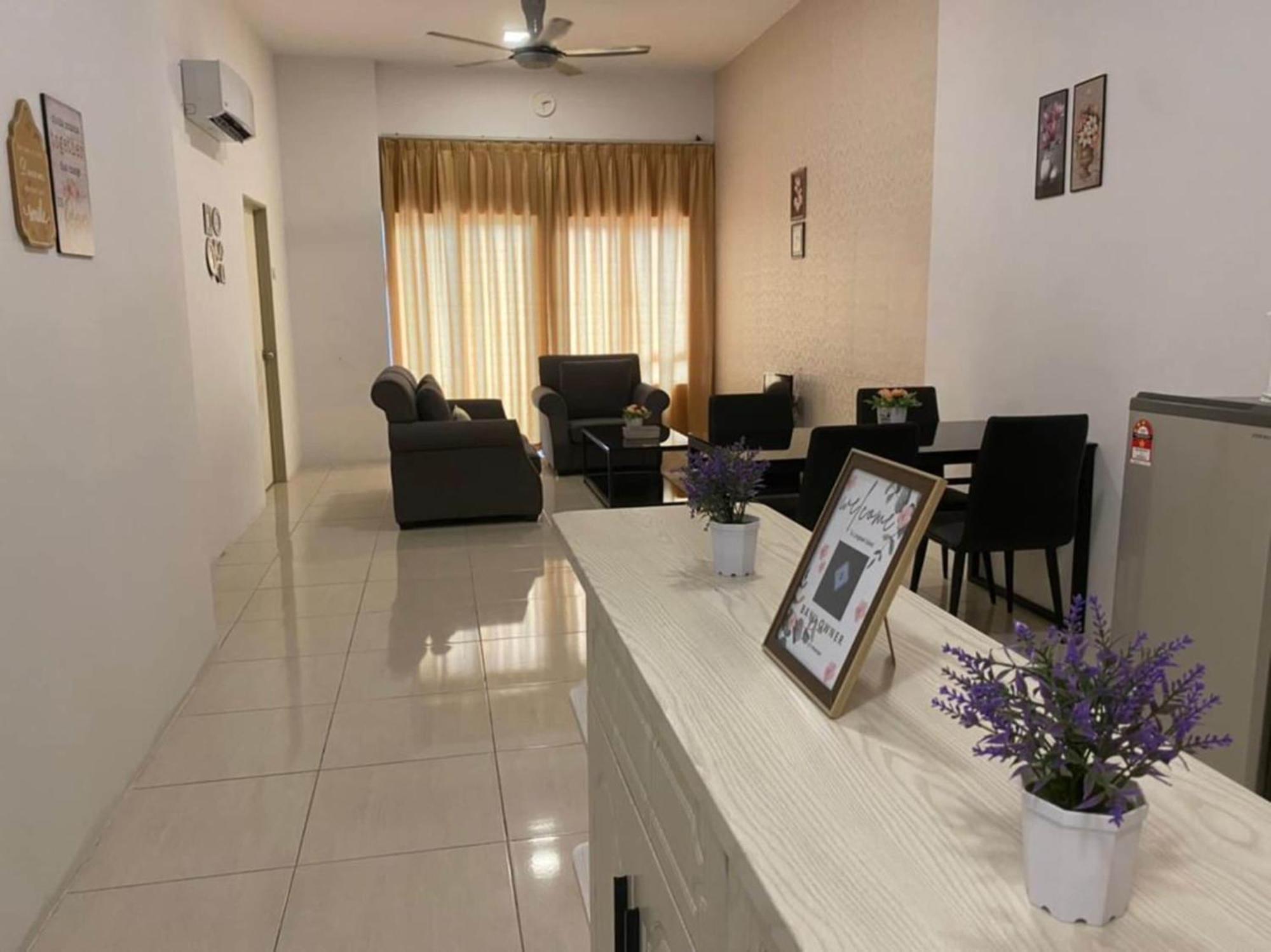 Oyo 91086 Bayu Service Apartment クア エクステリア 写真